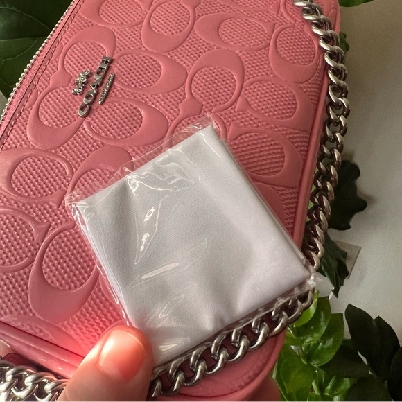 NWT Coach! Nolita 19
In Signature Leather With Heart Charm - Picture 9 of 10